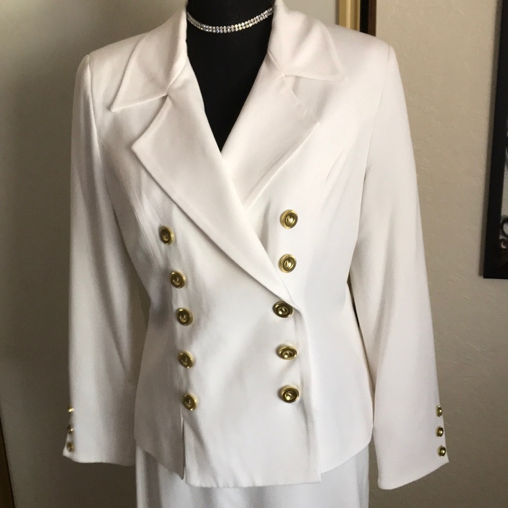 Monroe and Main White 2-Piece Suit - Picture 2 of 7